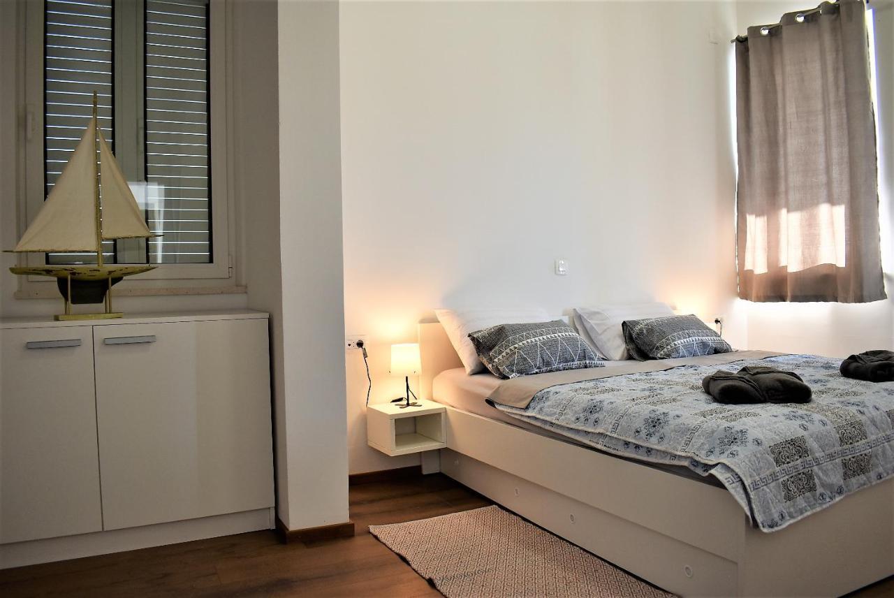 Banjol Apartment Aci Marina Rab מראה חיצוני תמונה