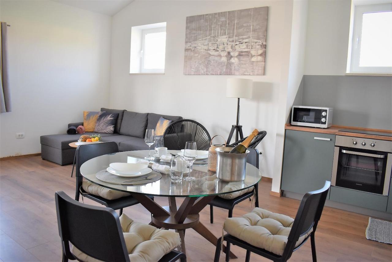 Banjol Apartment Aci Marina Rab מראה חיצוני תמונה