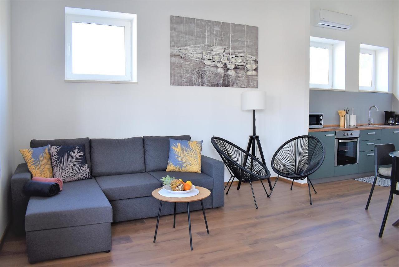 Banjol Apartment Aci Marina Rab מראה חיצוני תמונה